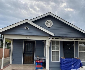 124 E Mitchell St, San Antonio, TX 78210