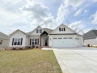 5051 Hatfield Cir, Hahira, GA 31632
