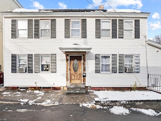 8 Clarks Ct, Lowell, MA 01852