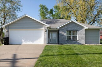 610 Watts St, Slater, MO 65349