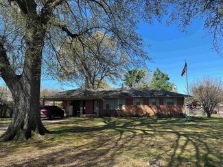 1812 Coker Hampton Dr, Stuttgart, AR 72160