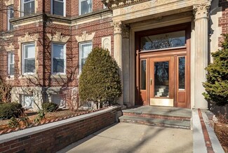 125 Park Dr Unit B1, Boston, MA 02215