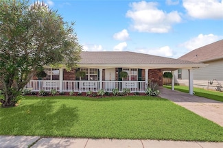 2525 Paul St, Meraux, LA 70075