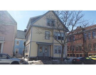 32 Harbor St, Salem, MA 01970