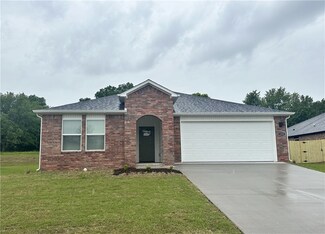 1595 Ridgeview Dr, Springdale, AR 72762