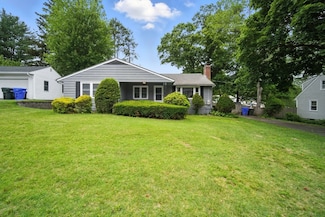 32 Pine Hill Rd, Springfield, MA 01118