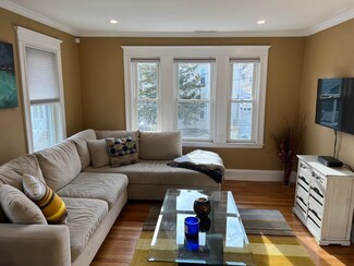 61 Bedford St, Waltham, MA 02453