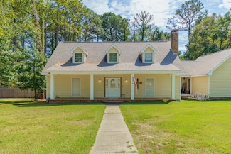 101 Pinewood Dr, Hattiesburg, MS 39402