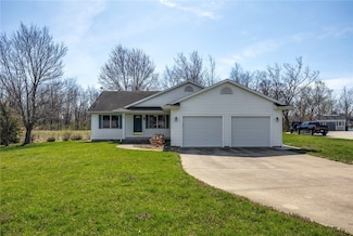 15554 N Misty Ln, Effingham, IL 62401