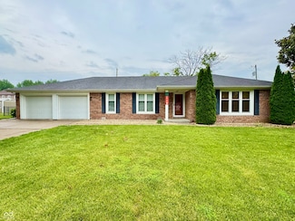 584 Camelot Dr, Seymour, IN 47274