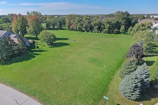 174 Merganser Ln, Bloomingdale, IL 60108