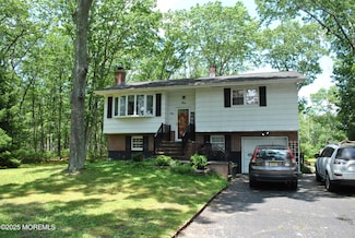 5 Poplar St, Jackson, NJ 08527