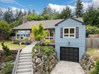 5025 Nicklas Place NE, Seattle, WA 98105