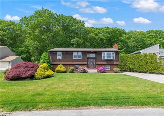 160 Mohawk Trail, Cranston, RI 02921