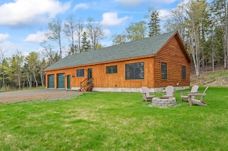3935 Main St, Rangeley, ME 04970