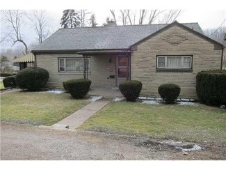 303 N Main St, Houston, PA 15342