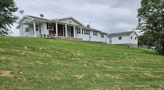 220 Gillispie Rd, Pounding Mill, VA 24637