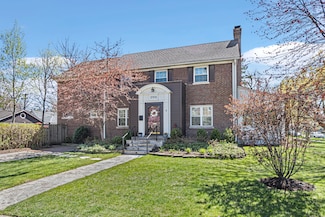 2916 Grant St, Evanston, IL 60201