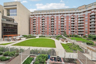 333 W Mifflin St Unit 8100, Madison, WI 53703