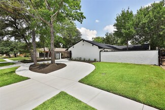 10718 Riverview Dr, Houston, TX 77042