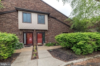 1807 Mountainview Dr, Chesterbrook, PA 19087