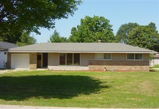 331 W 34th St, Holland, MI 49423