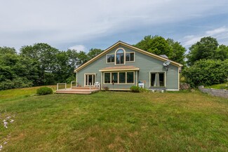 1306 Pleasant St, Webster, NH 03303