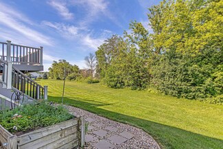 308 Concord Dr Unit 8, Oregon, WI 53575
