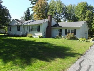 26 Frankwood Dr, Winslow, ME 04901