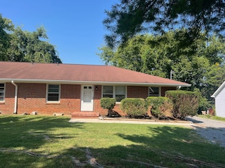 1813 Battleground Dr, Murfreesboro, TN 37129