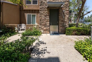 204 E Jeanette Ln, Santa Ana, CA 92705