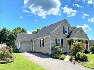 926 Birch Rd, Hellertown, PA 18055