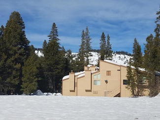 200 Creekside Dr, Bear Valley, CA 95223