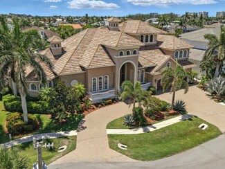 504 Tigertail Ct, Marco Island, FL 34145