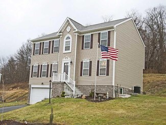 360 Monteverdi Dr, Oakdale, PA 15071