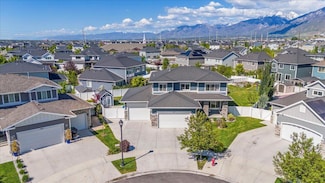 1046 W Hero Ct, Bluffdale, UT 84065