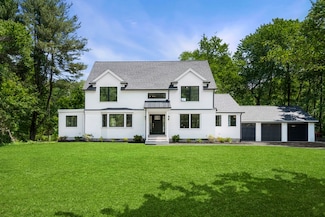 97 Lovejoy Rd, Andover, MA 01810