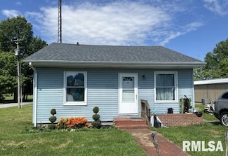 415 S Park St, Sesser, IL 62884
