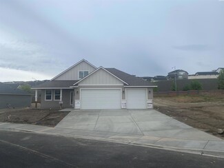 7136 W 28th Place, Kennewick, WA 99338