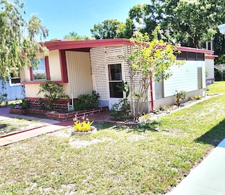 6735 54th Ave N Unit 9, Saint Petersburg, FL 33709