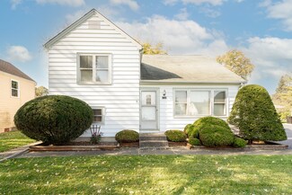 7724 Thomas Ave, Bridgeview, IL 60455