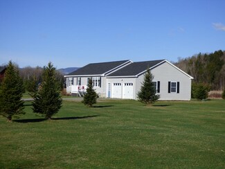 32 Evergreen Ln, Morristown, VT 05661