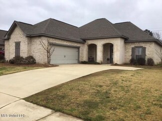 206 Grace Dr, Flowood, MS 39232