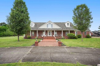 450 W Tucker Rd, Mayfield, KY 42066