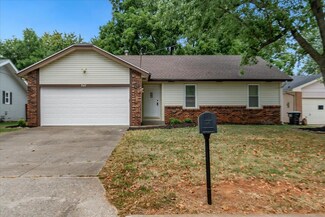 747 W Crestview St, Springfield, MO 65807