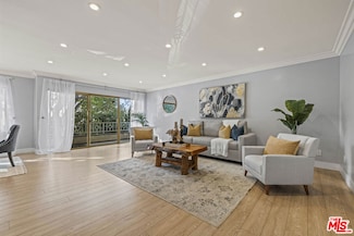 910 S Holt Ave Unit 101, Los Angeles, CA 90035