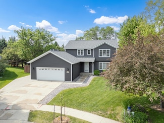 5810 Edelweiss Ln NW, Rochester, MN 55901