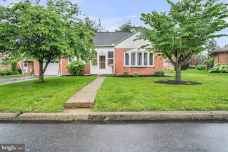 207 N Linden St, Robesonia, PA 19551