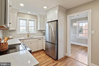 8013 Main St, Middletown, VA 22645