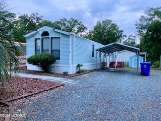 231 NE 67th St, Oak Island, NC 28465